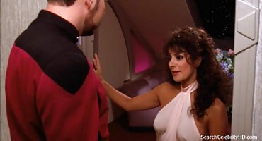 vl88 sex Tài xế Xe sex gái vú to Buýt Sofia Lee cung cấp cho hành khách.