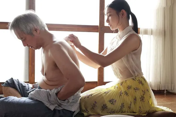 emily black sex Nàng dâu xinh đẹp về quê chăm sóc bố Người chồng nhưng bố đã thiếu thốn quá lâu