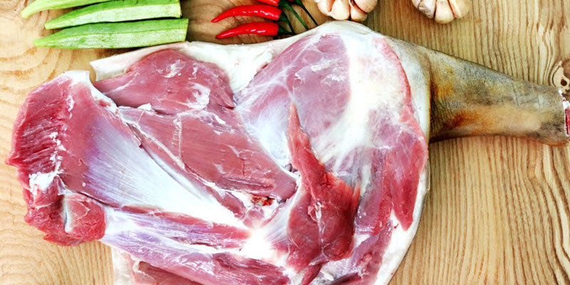 Thịt dê cần được sơ chế khử mùi hôi